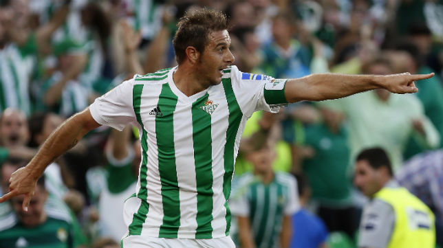 Sevilla Betis. Joaquín señala el camino a la victoria.